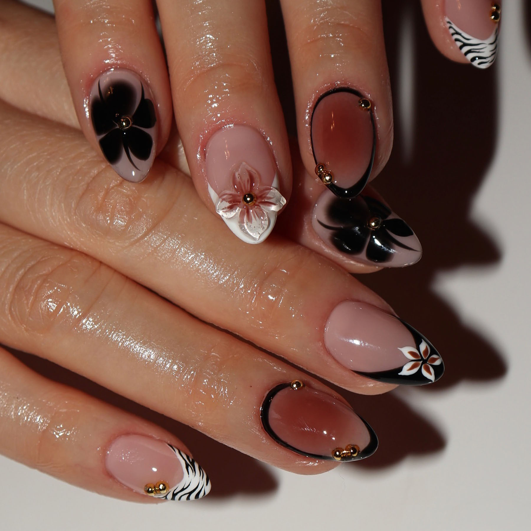 24 قطعة الأظافر كاذبة زهرة الب - مراجعة Nail Art French Nails وسعره
