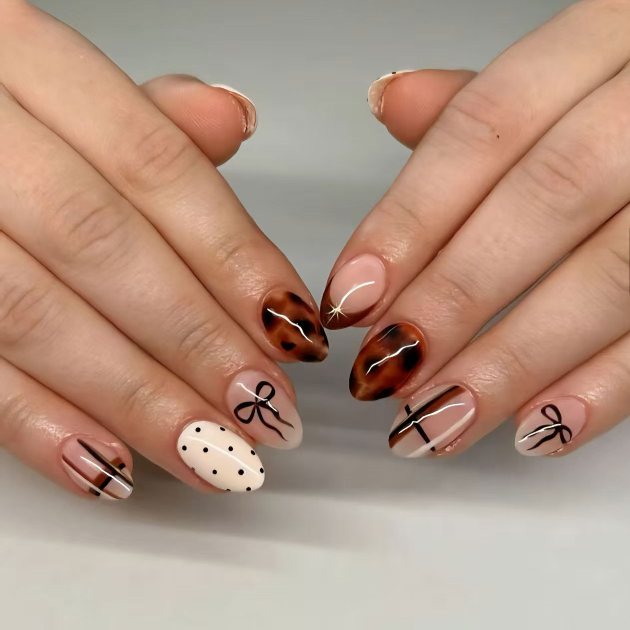 24 قطعة الأظافر كاذبة زهرة الب - مراجعة Nail Art French Nails وسعره